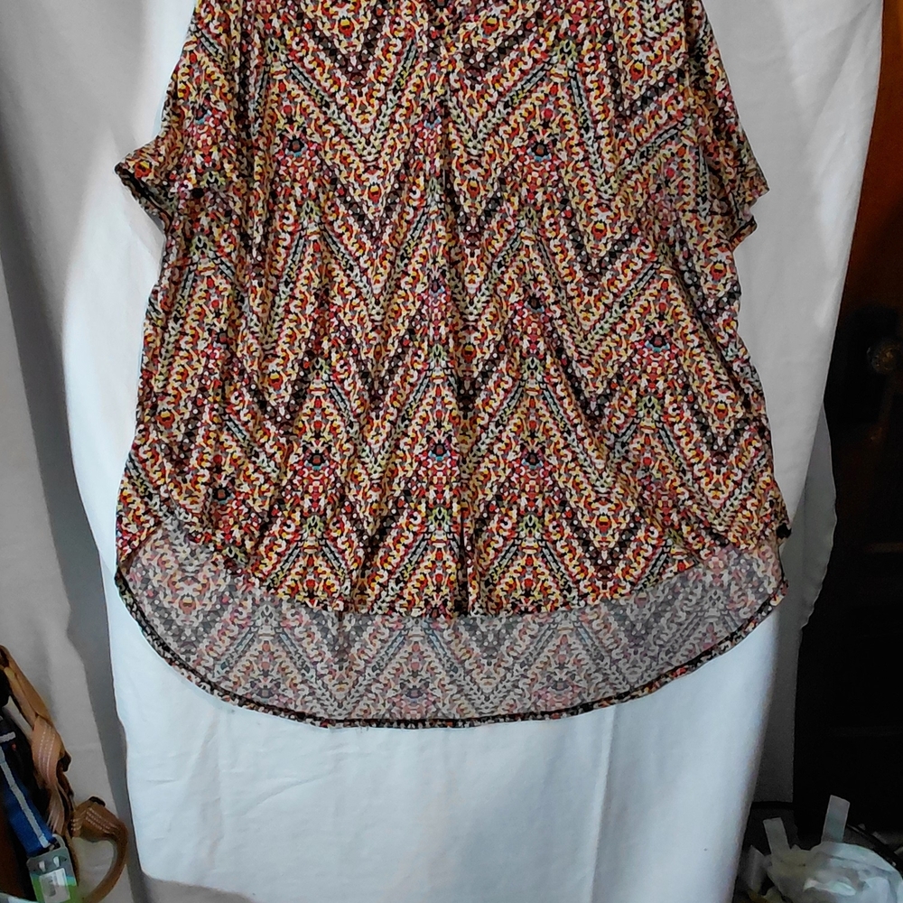 Vibrant Chevron Pattern Women's Blouse - Picture 4 of 11